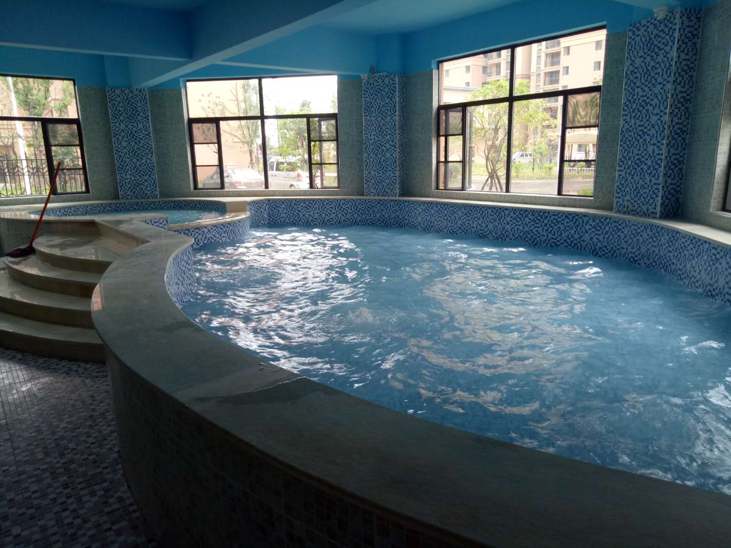 武昌毛坦港灣陽光森林幼兒園室內(nèi)恒溫游泳池 武昌毛坦港灣陽光森林幼兒園室內(nèi)恒溫游泳池